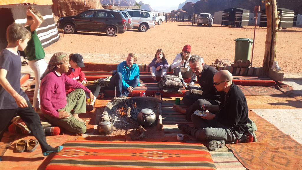 Rainbow Camp Hotell Wadi Rum Eksteriør bilde