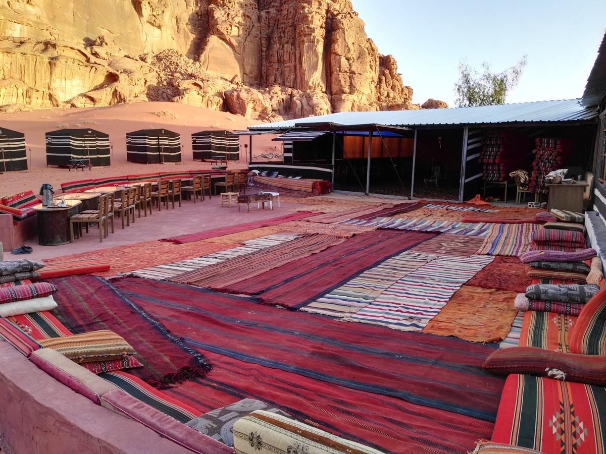 Rainbow Camp Hotell Wadi Rum Eksteriør bilde