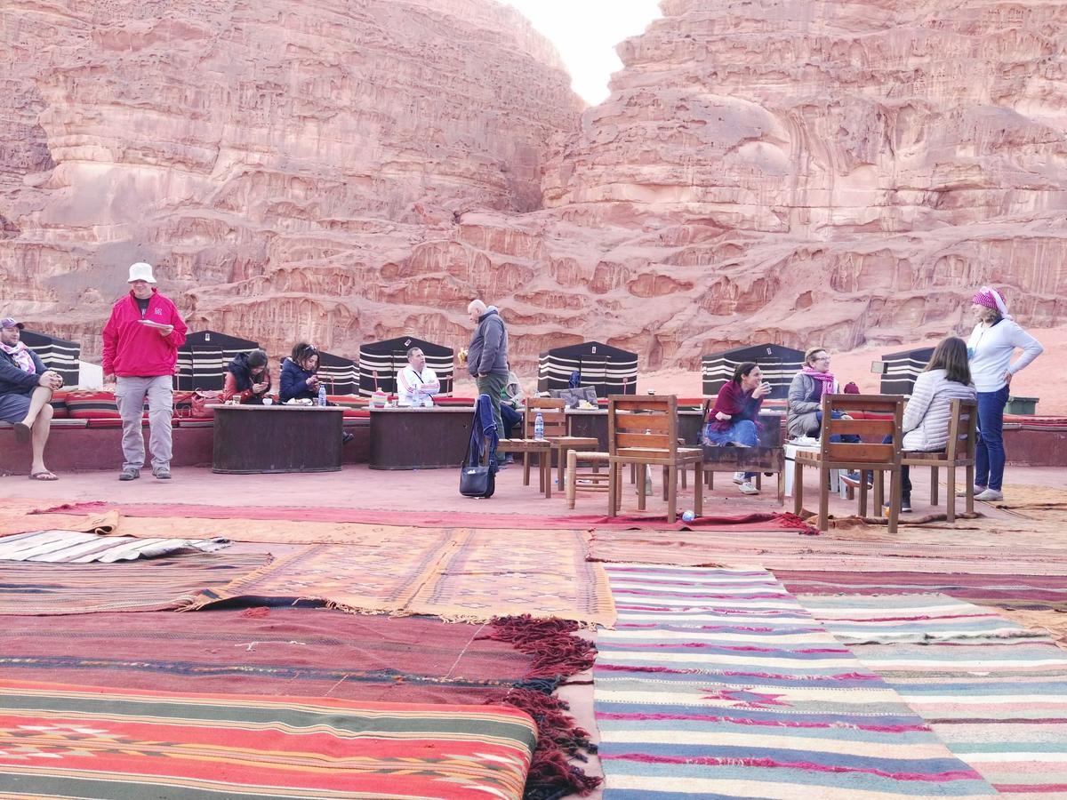 Rainbow Camp Hotell Wadi Rum Eksteriør bilde