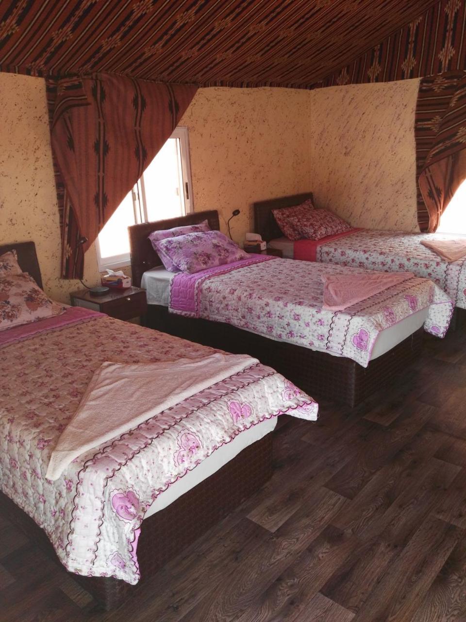 Rainbow Camp Hotell Wadi Rum Eksteriør bilde