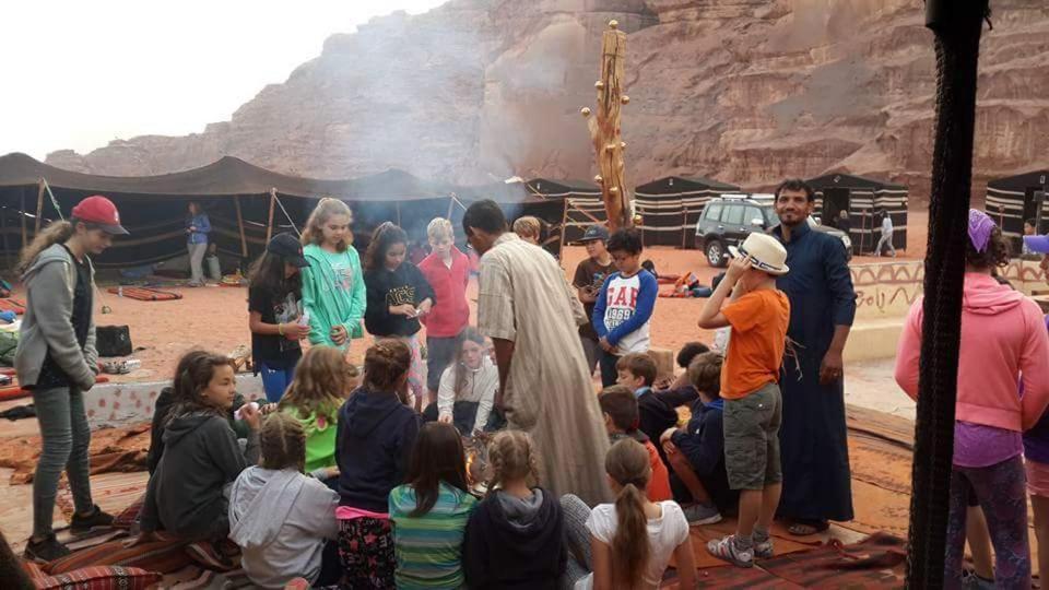 Rainbow Camp Hotell Wadi Rum Eksteriør bilde