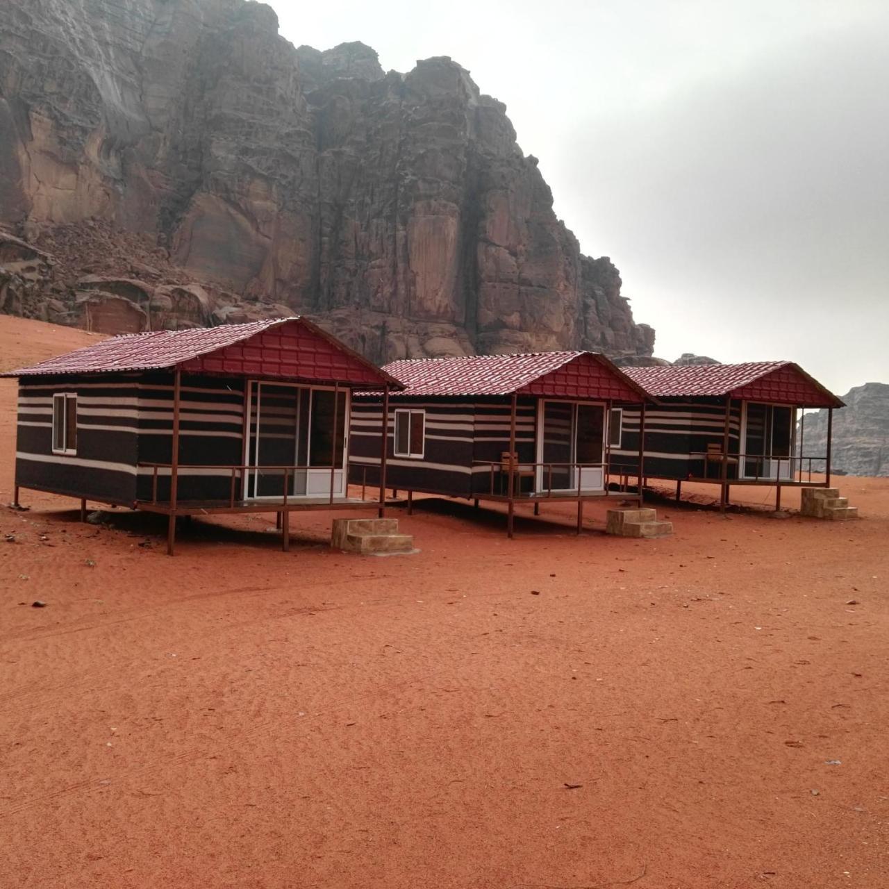 Rainbow Camp Hotell Wadi Rum Eksteriør bilde