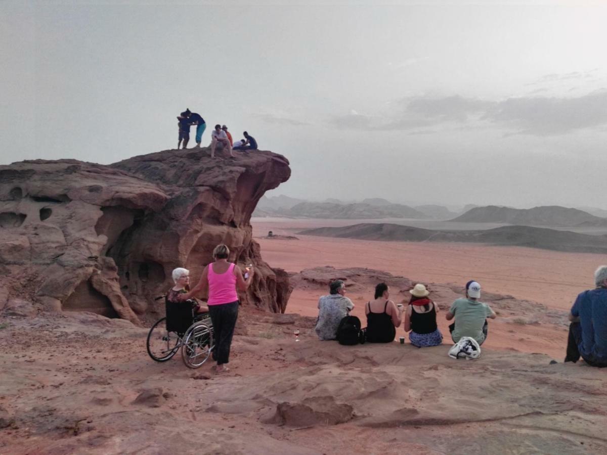 Rainbow Camp Hotell Wadi Rum Eksteriør bilde