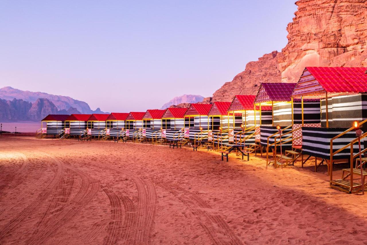 Rainbow Camp Hotell Wadi Rum Eksteriør bilde