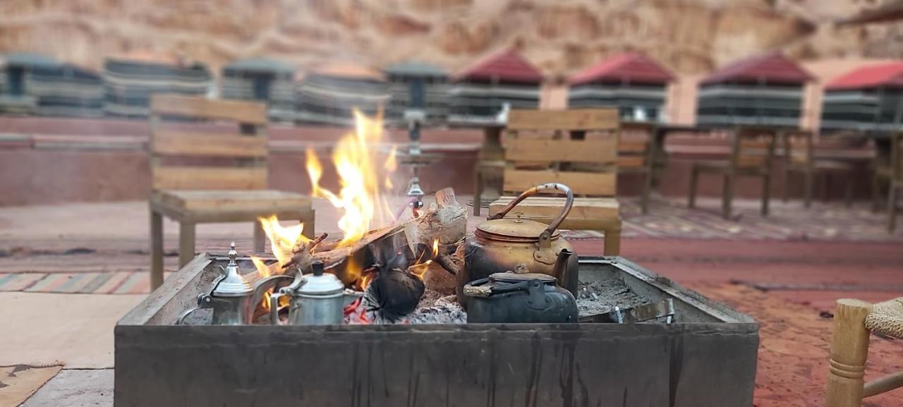 Rainbow Camp Hotell Wadi Rum Eksteriør bilde