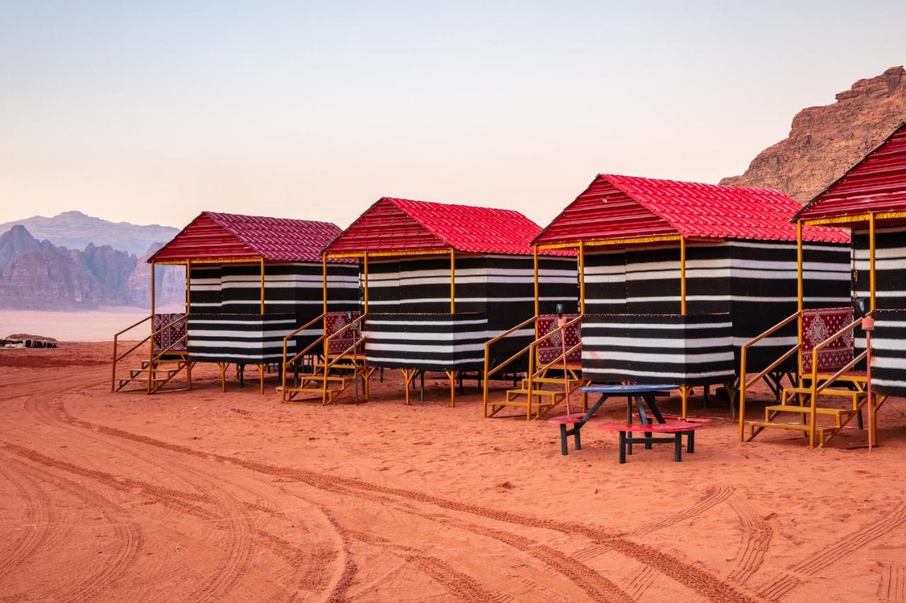 Rainbow Camp Hotell Wadi Rum Eksteriør bilde