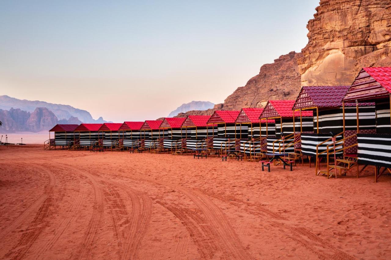 Rainbow Camp Hotell Wadi Rum Eksteriør bilde